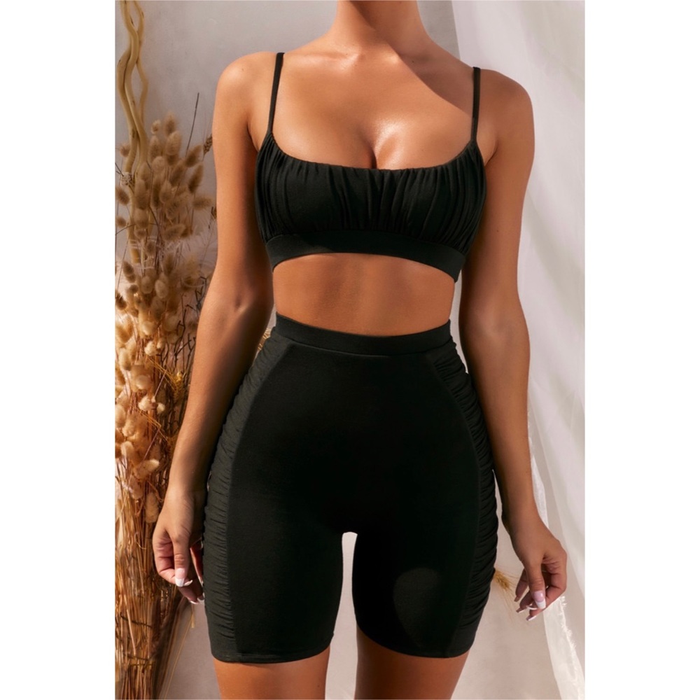 Black Ruffled Shorts Set - Picture 2 of 4